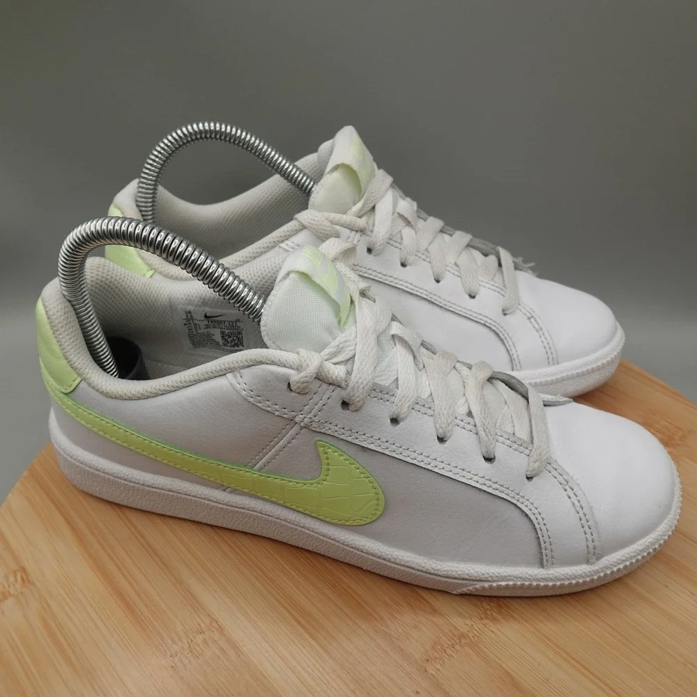 Nike Shoes Womens 7.5 White Green Court Royale Vision Low Sneakers 749867-121